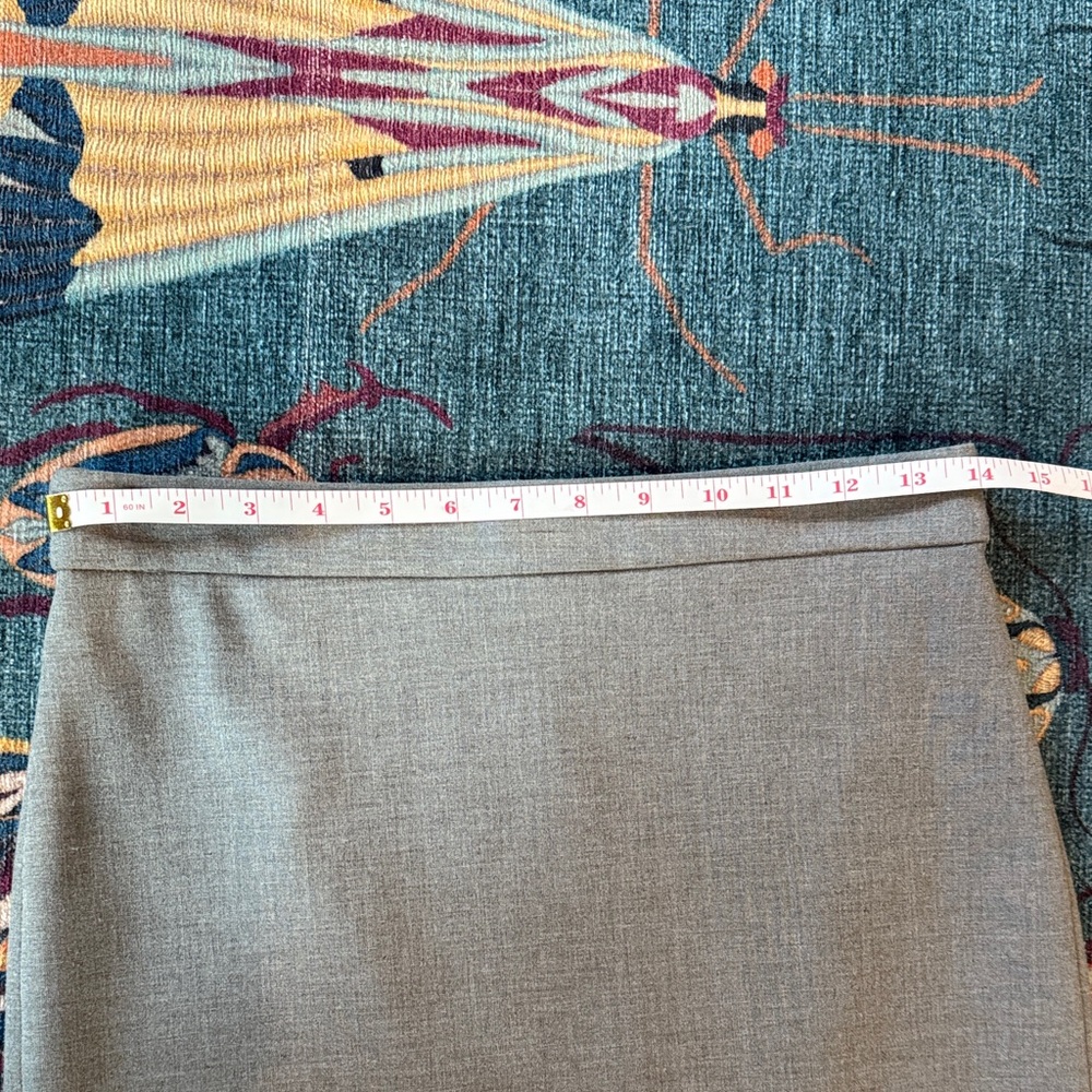 J. Crew Gray Women's Pencil Skirt, size 2P - Picture 3 of 5